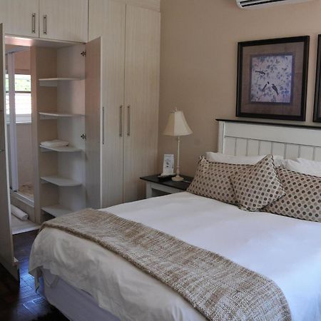 A&A Guesthouse Port Elizabeth Exterior foto